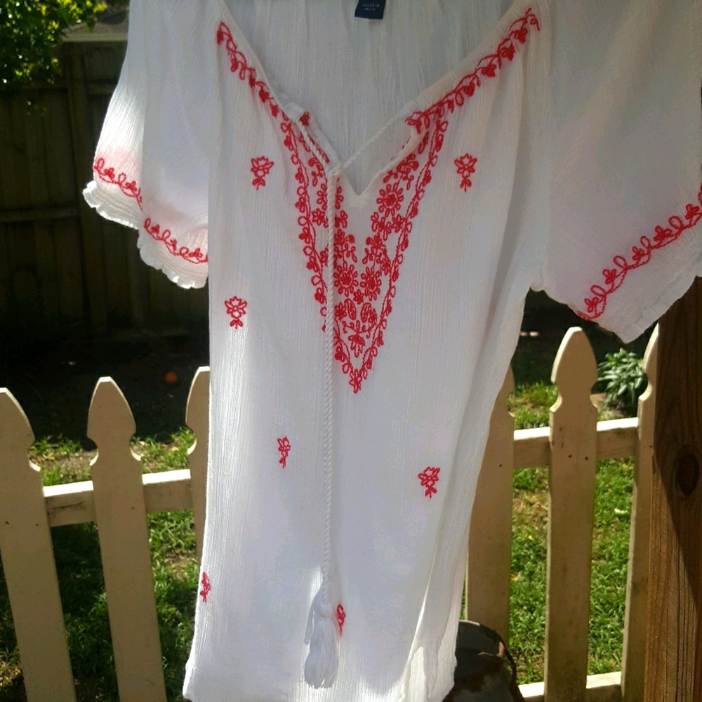 Bandolino Short Sleeve White Blause - Picture 2 of 10